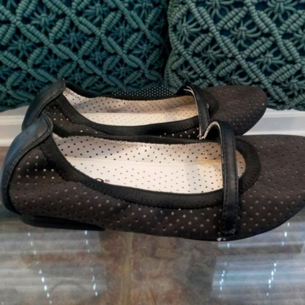 Rialto Women's Alicia Maryjane Slip On Ballet Flat